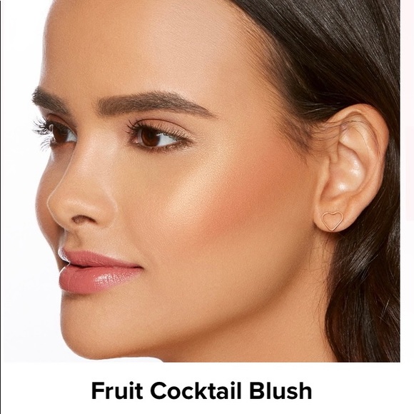 Too faced blush/duo new Apricot in the act - Picture 5 of 10